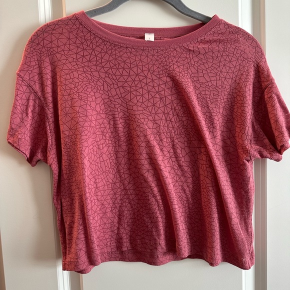 lululemon athletica Tops - Lululemon Cates Tee Veil in Cherry Tint